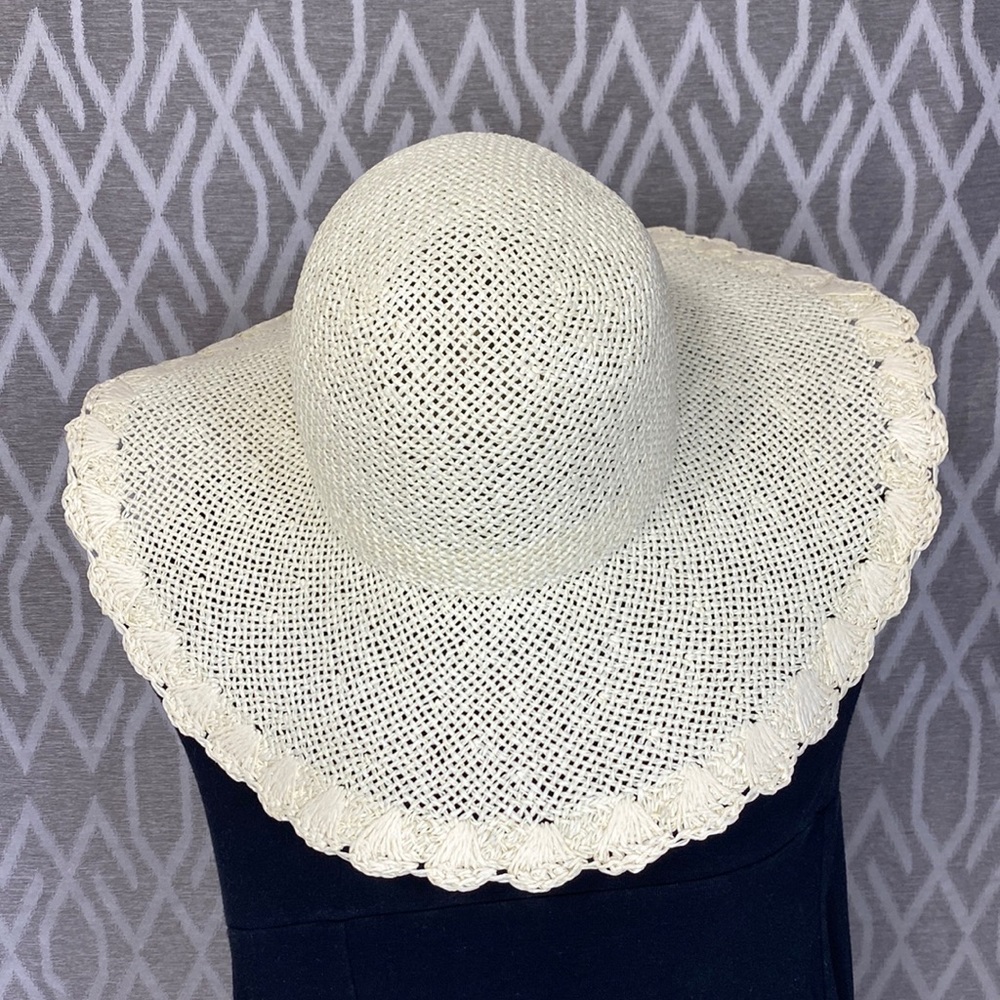 Cream Sun Hat Woven Large Brim LIKE NEW